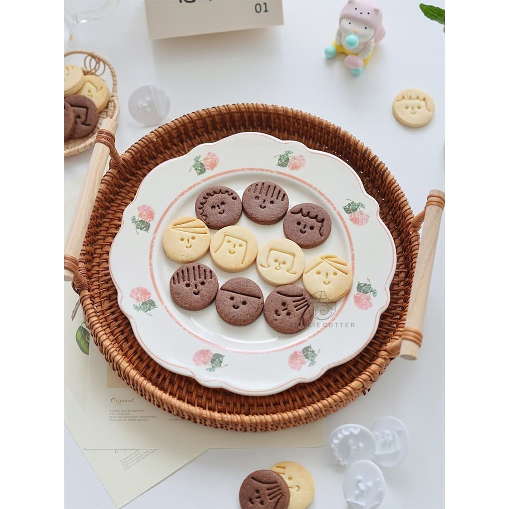 Novos produtos Várias séries de expressão Conjunto de 11 peças Moldes de biscoitos DIY domésticos