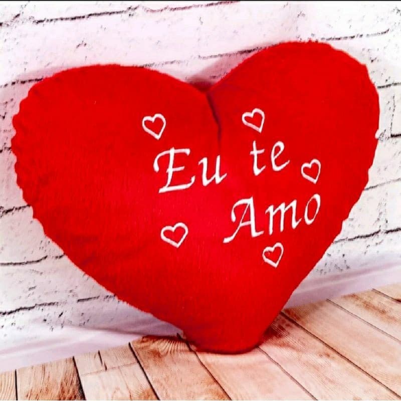 Coração de pelucia EU TE AMO 32 cm/ PRESENTE/ NAMORADO/AMOR/ENVIO IMEDIATO/PRONTA ENTREGA/ALMOFADA DE PELUCIA EU TE AMO.