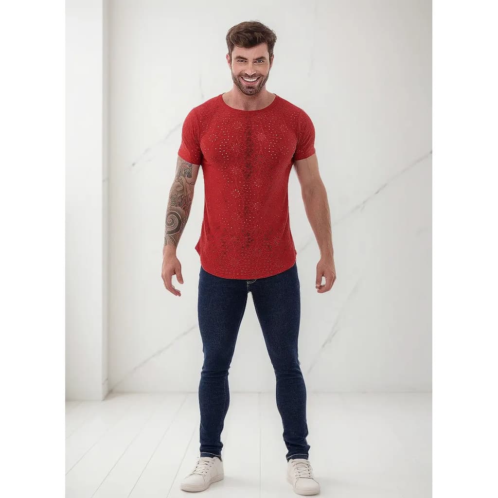 Camiseta Masculina Long -line Bordada Furadinha