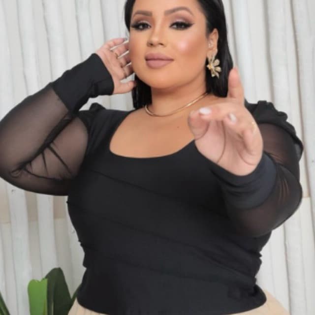 Blusa Camiseta Top Manga Quadrado Longa Plus Size Manga Tule Linda Transparente Preto Decote U Moda