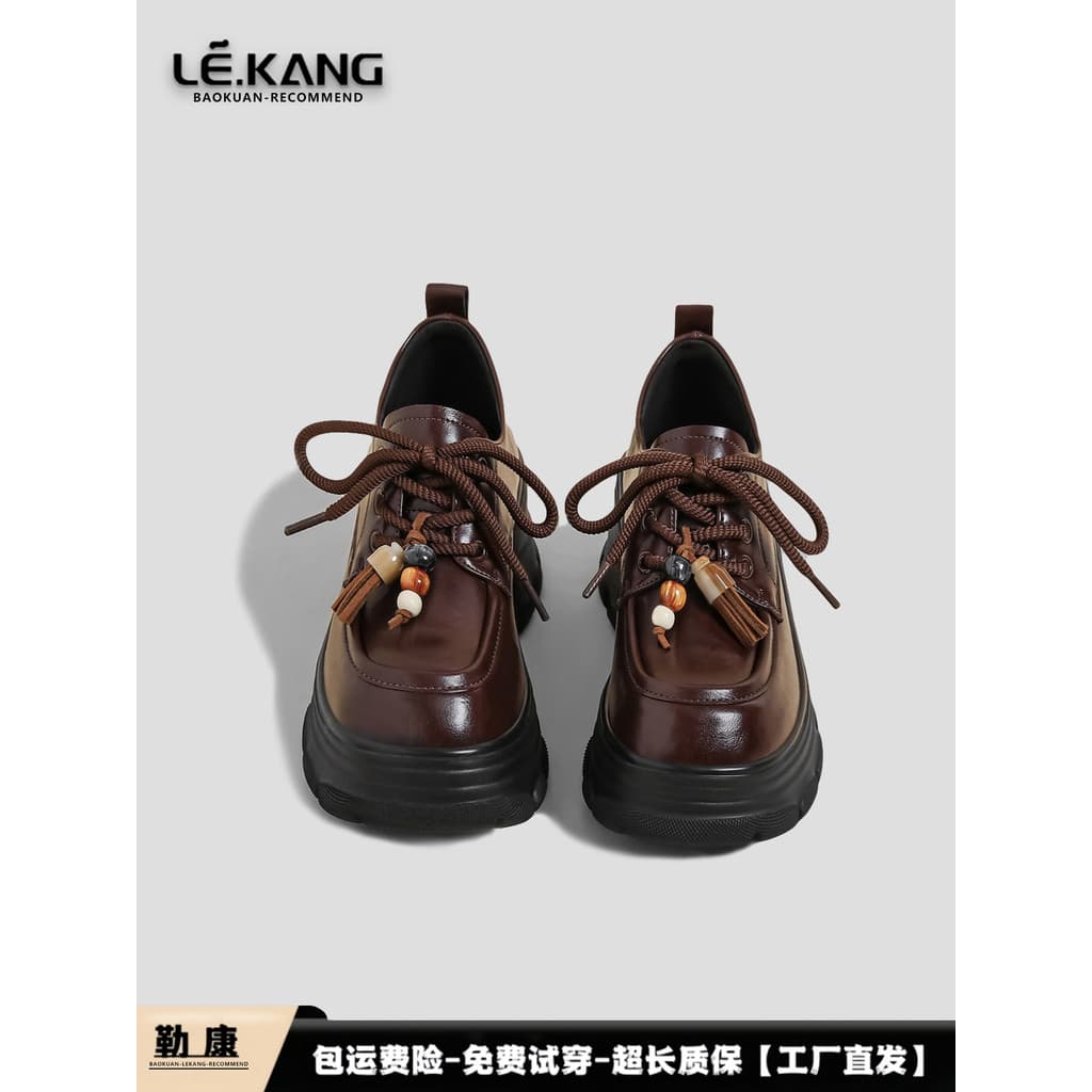 Mocassins de salto grosso feminino 2025 outono novo estilo salto grosso borla rendas pequenos sapatos de couro estilo br