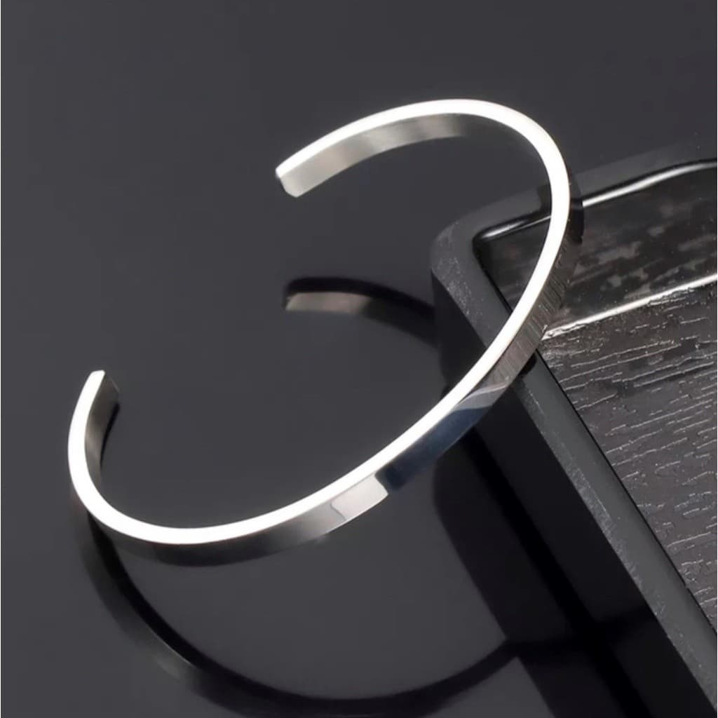 Bracelete Masculino Liso Prata Masculino/ Bracelete Aço Titânio / Bracelete Ajustável