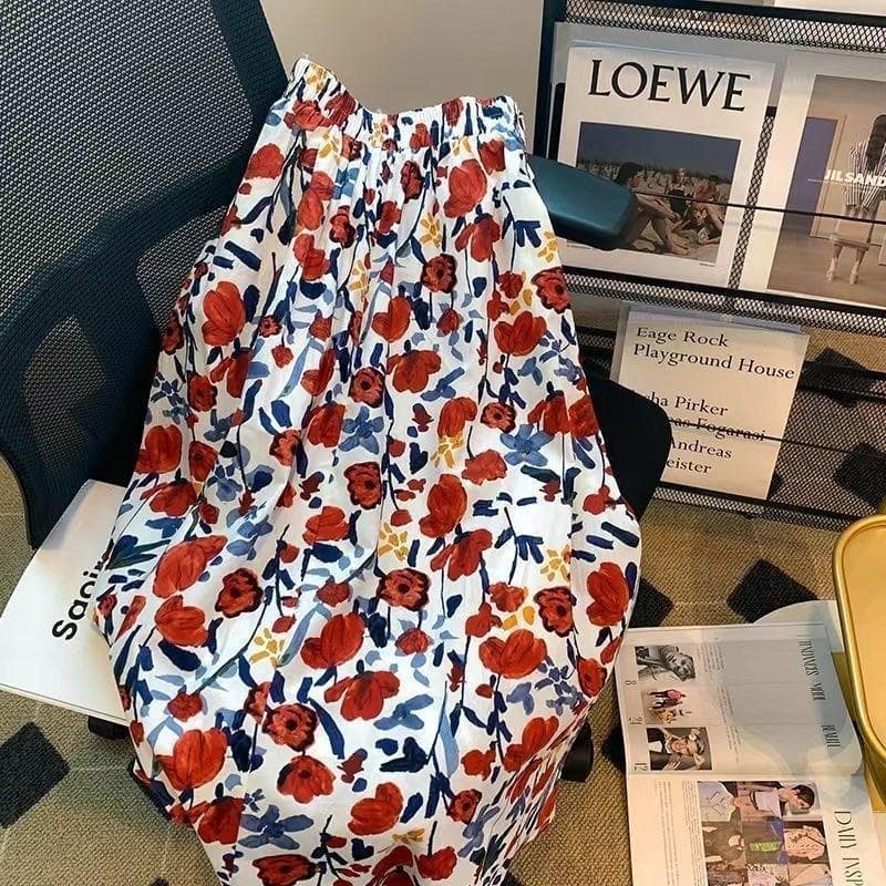 Saia Média Floral Retrô Francesa - Estampa de Pintura a Óleo, Modelo Evasê (Formato A), Elegante e Com Efeito Afinante