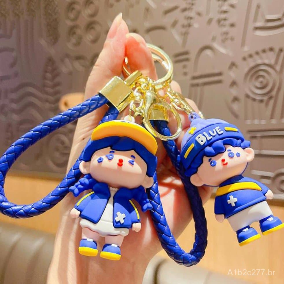 Chaveiro de Casal Azul Klein com Figuras de Menino e Menina em Estilo Cartoon, Pingente Exquisito para Carro e Bolsa, Pe