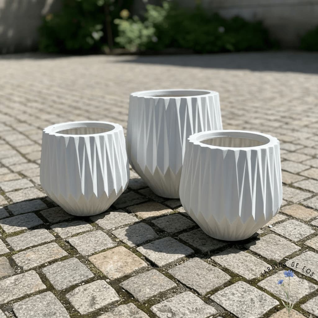 Kit com 3 Vasos para decoração e Plantas polietileno Origami P, P e M