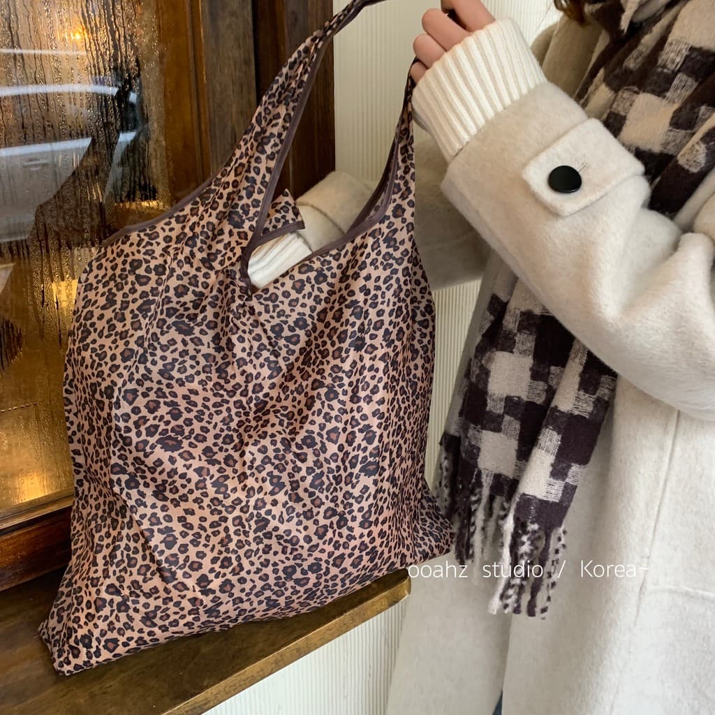 Ooahz Feedback ~ Bolsa com estampa de leopardo Knock-Off Bolsa de compras leve e ecológica de grande capacidade Dois em