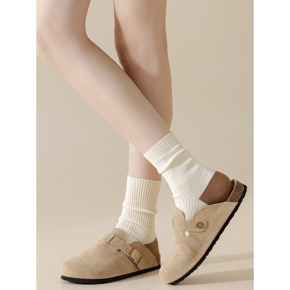 Contraste cor padrão Vertical meias femininas meias de tubo médio outono inverno quente costura desossada preto branco c