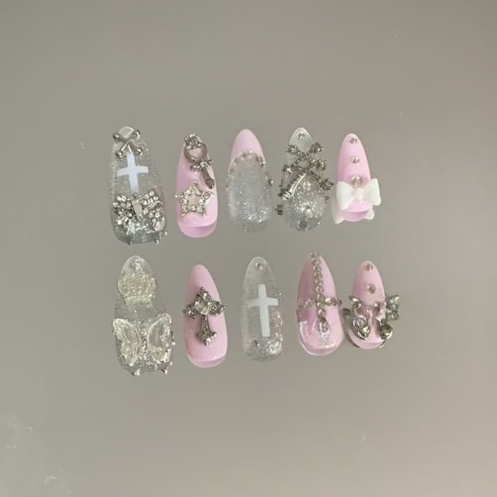 Y2K Rosa Gyaru Amêndoa Francesa Artesanal Imprensa Em Unhas 3D Borboleta Estrelas Cruz Diamante Falsas Bonito Arco Prata