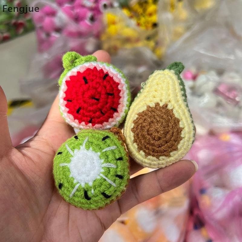 Fengjue Bonito Artesanal Tricô Frutas Encantos Criativo Crochê Uva Melancia Pingente DIY Chaveiro Roupas Acessórios Saco