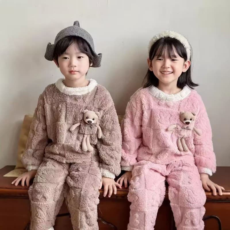 Conjunto de pijamas infantis 2025 inverno novo estilo Coral velo Loungewear meninos meninas bonito confortável quente te
