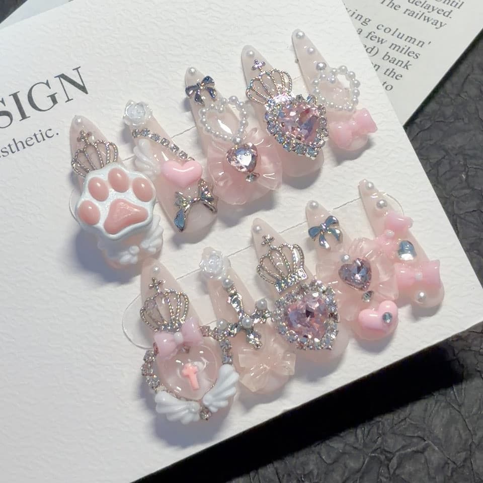 Doce Rosa Jirai Kei Artesanal Imprensa Em Unhas Bonito Falsas 3D Arco Coração Diamante Gato Pata Asa Coroa Cruz Pérola A
