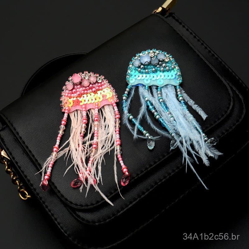 Broche artesanal tridimensional com borla de água-viva e contas para mulheres, distintivo, corsage, broche para suéter,