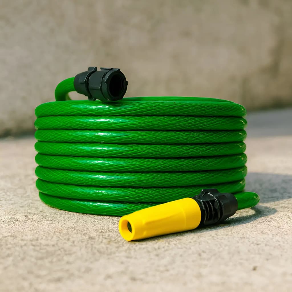 Mangueira de Jardim 10 m PVC Reforçada 1/2 pol. com Esguicho Regulável