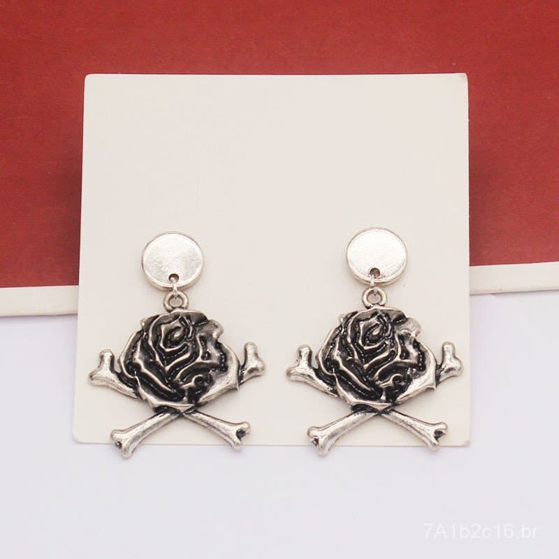 Acessórios de moda europeus e americanos, brincos de flor rosa selvagem com tema de morte, estilo gótico punk sombrio.