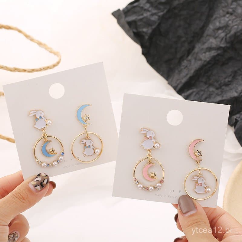 Brincos de coelhinho coreanos personalizados para meninas, com pino de prata s925, brincos de lua populares e versáteis,