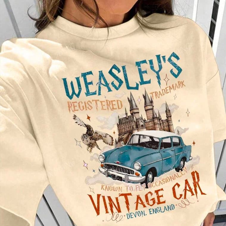 Camiseta Carro Voador de Bruxo, Estilo Vintage Estampa de Carro Camiseta Algodão