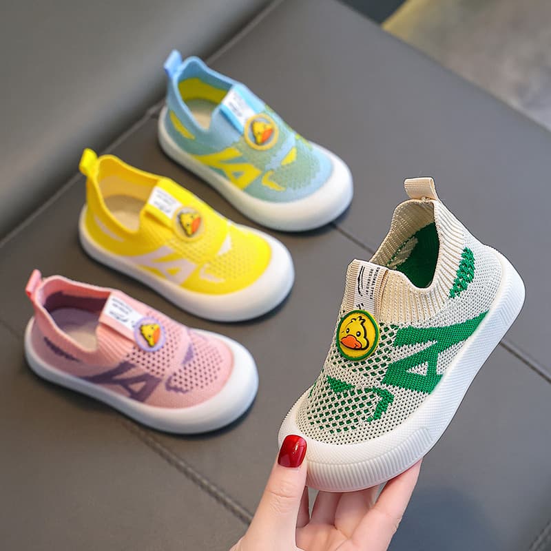 Nova primavera outono sola macia antiderrapante sapatos infantis deslizamento em meninos bebê sapatos de malha meninas