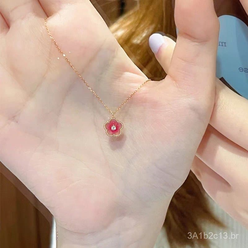 Colar pequeno de flor de pêssego para mulheres, rosa, delicado e etéreo, com corrente em O, design de nicho, elegante e