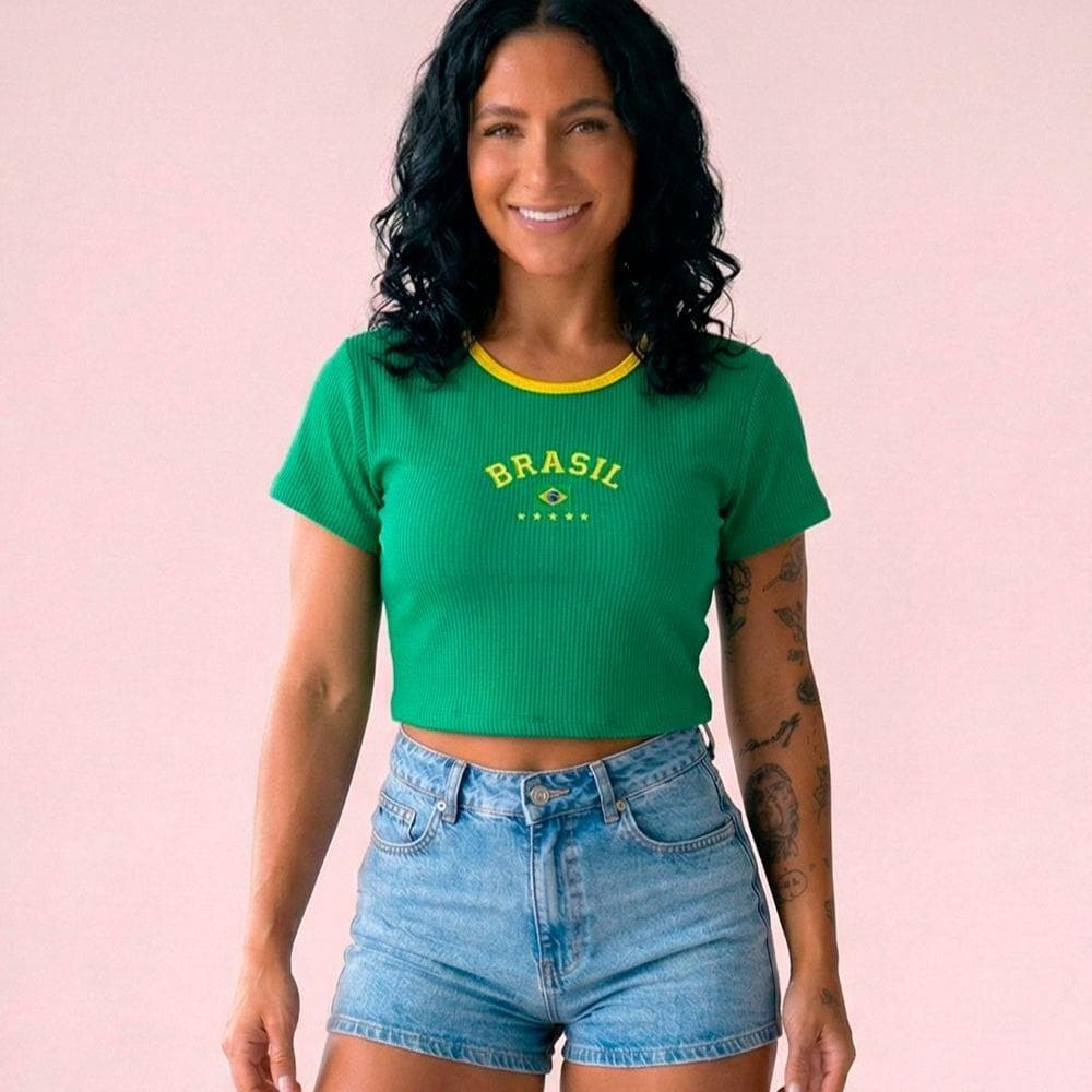 Camiseta Baby Tee Brasil Estampada – Malha Canelada Premium