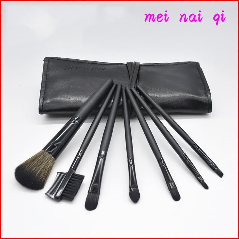Ferramentas de maquiagem Blush Brush Eyeshadow Brush Lip Brush Sobrancelha Powder Brush