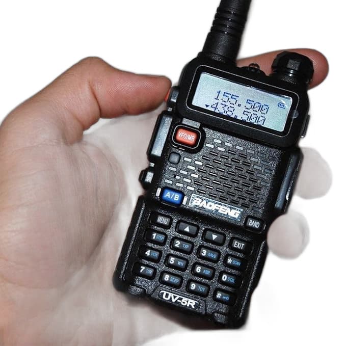 Rádio Comunicador Walkie Talkie Baofeng Bf Uv-5r Alcance 12km Com Fone Profissional Amador Bandas De Freqüência Radio