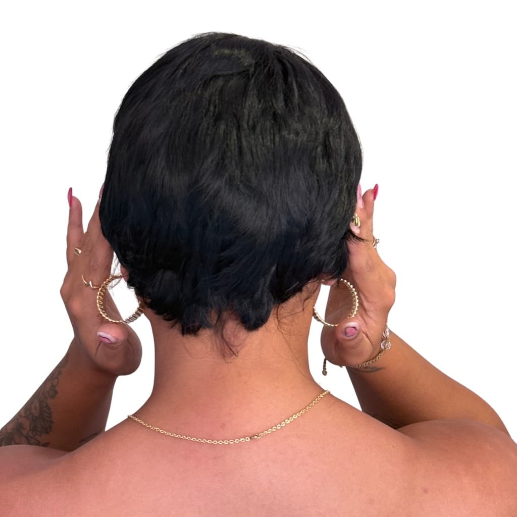 Wig Feminina Mônica Curta Orgânica - Fibra Premium Aspecto Muito Real