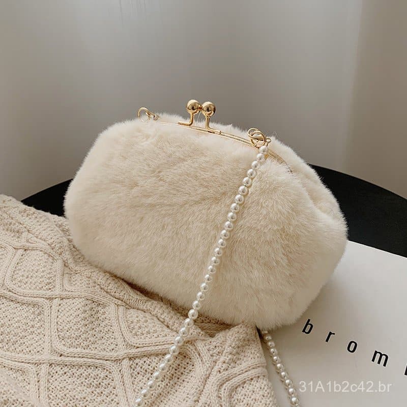 Bolsa de ombro de outono e inverno 2025, design de nicho super popular, estilo versátil coreano e japonês, com aparência