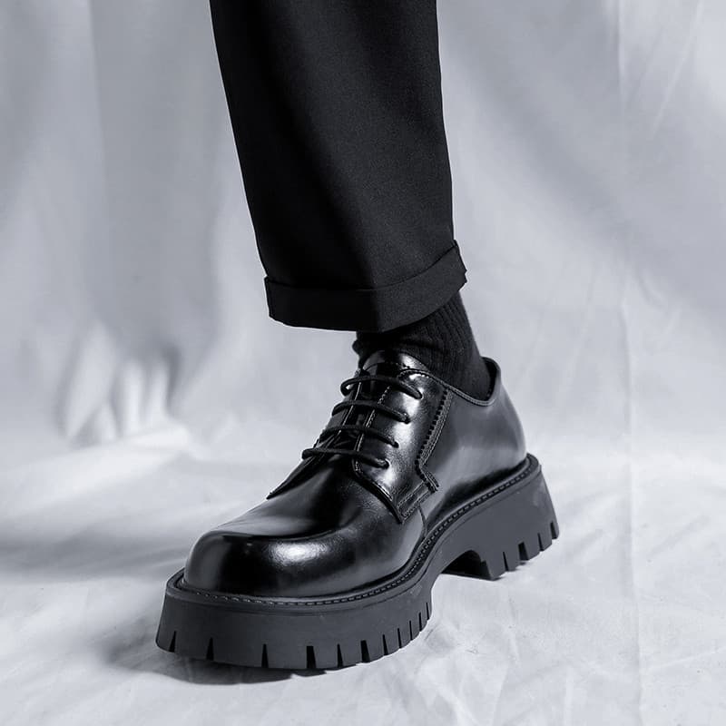 Sapatos de couro masculinos primavera negócios Formal Wear versão coreana na moda britânico All-Match Casual preto sola