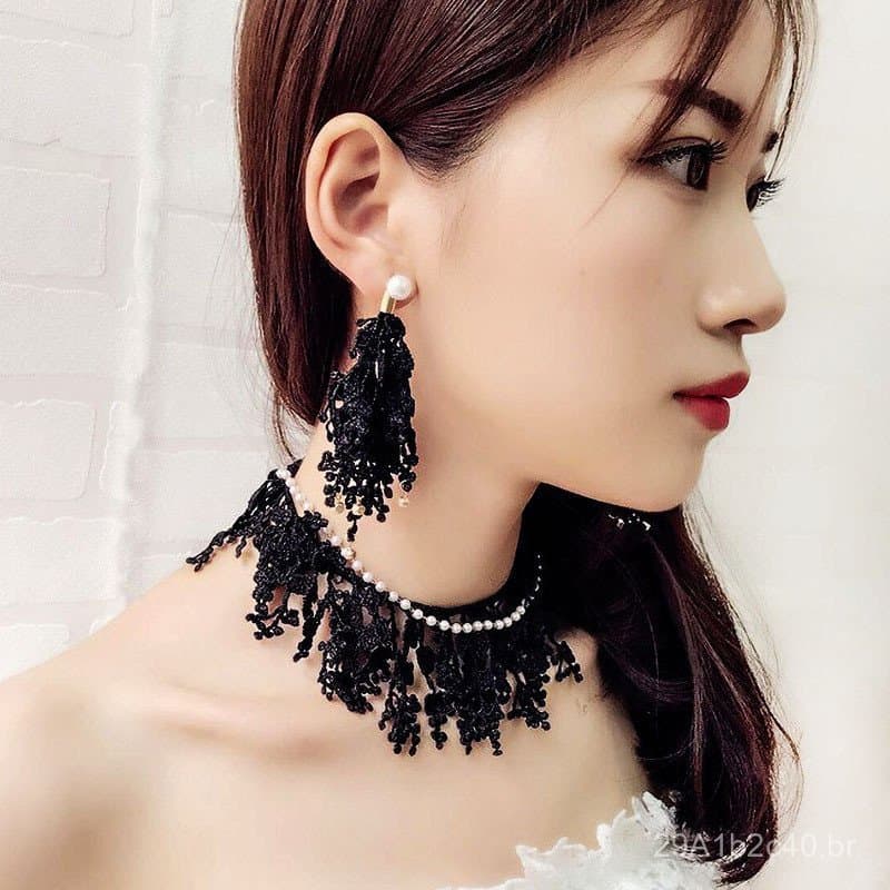 Brincos longos pendentes elegantes em estilo coreano, com borlas pretas e brancas e renda floral, simples e modernos.