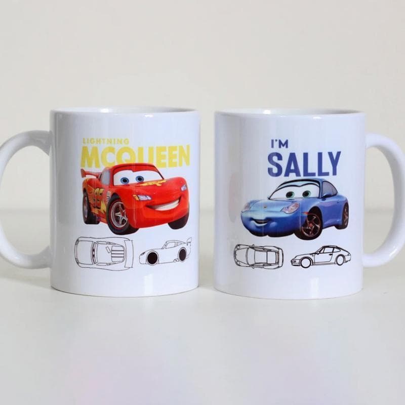 Kit 2 Canecas Carros Disney McQueen e Sally Presente Dia dos Namorados Casal Criativo Porcelana Premium 325ml
