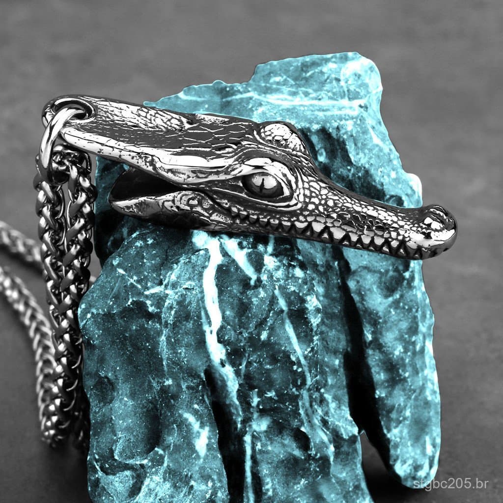 Colar com Pingente de Crocodilo Vintage em Aço Inoxidável para Homens, Acessório Único e Ousado, Joia de Corrente Longa