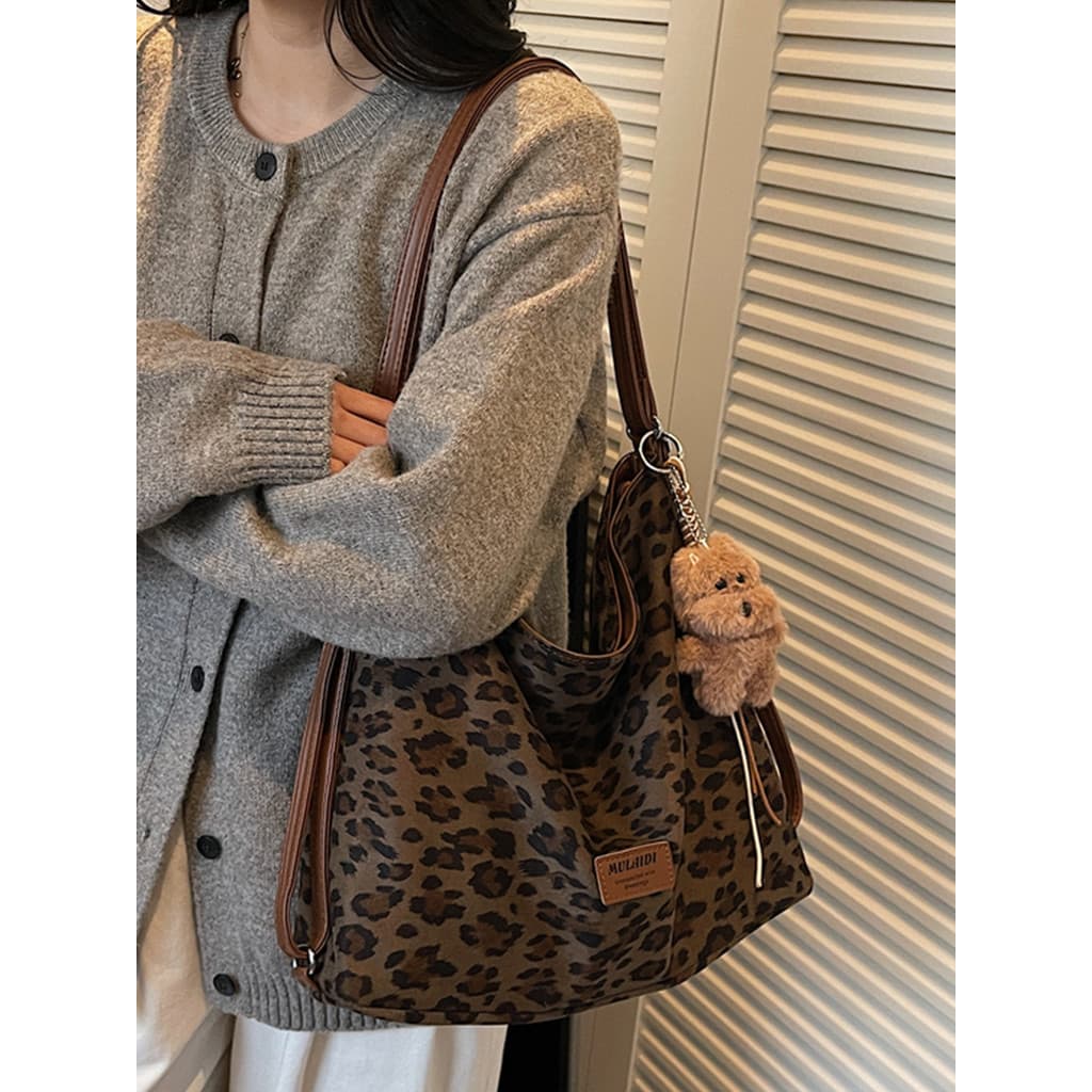 Camurça leopardo impressão sacola feminina grande capacidade 2025 novo estilo outono inverno Retro bolsa de ombro multif