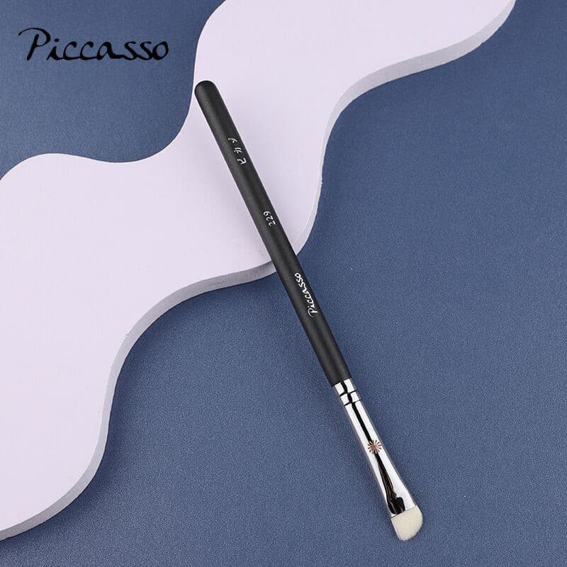 Picasso 229 Pincel de sombra angular Lã Nariz Sombra Pincel Deitado Silkworm Detalhes Tear Groove Ferramentas de beleza