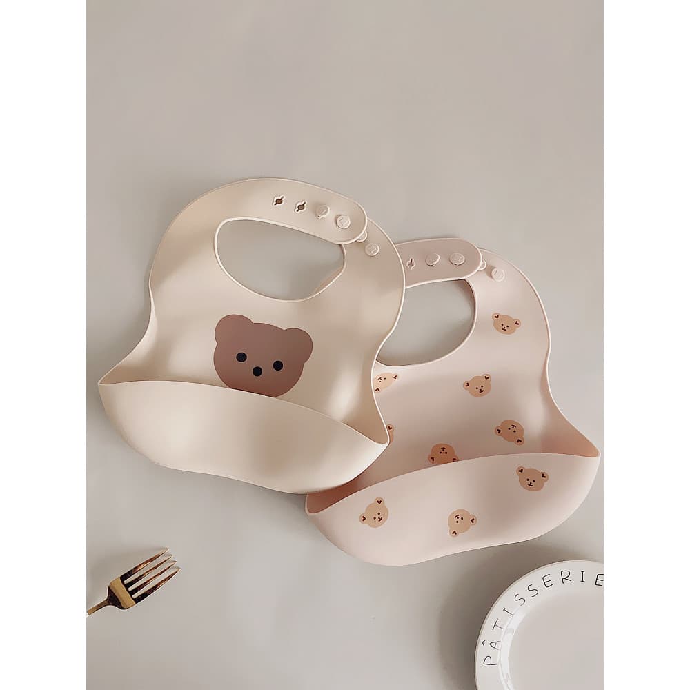 Ins estilo urso babador de Silicone macio babador do bebê comer ferramenta útil macacão à prova dwaterproof água tridime