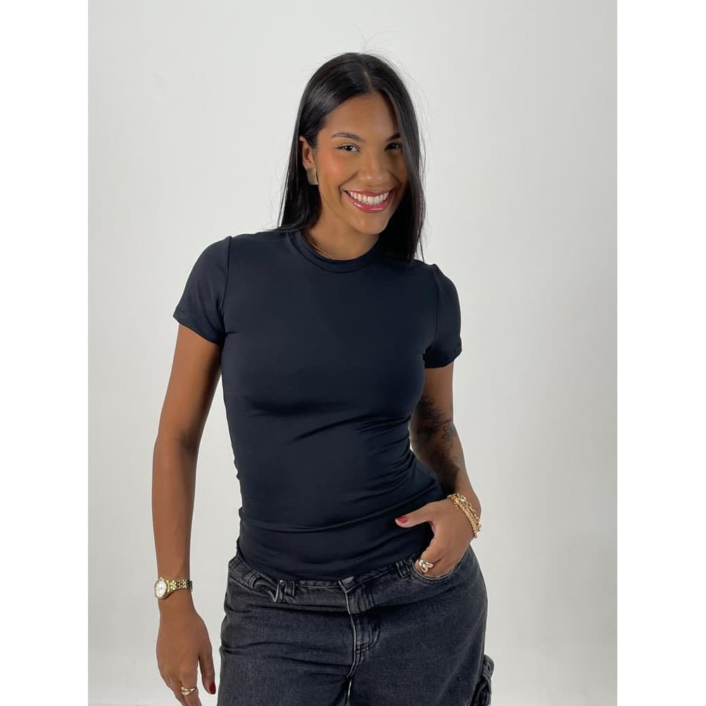 Blusa Feminina Baby Look em Suplex Premium com Gola Careca Versátil Confortável