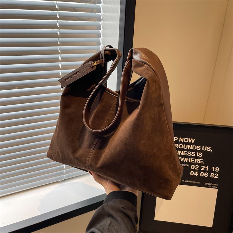 Novo estilo camurça bolsa de ombro moda simples estilo preguiçoso grande capacidade senhoras bolsa balde saco mamãe