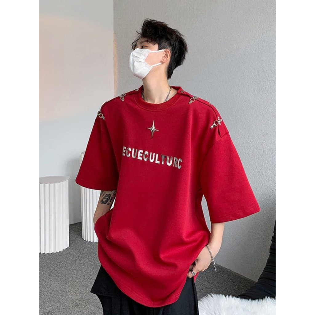 Almofadas de ombro superiores pesadas botões de Metal nicho desconstrução Design de manga curta camiseta masculina solta