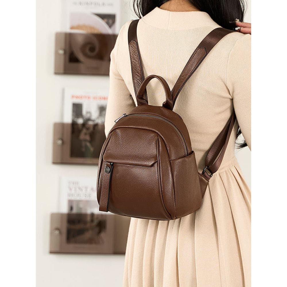 Mochila de couro genuíno feminina 2026 novo estilo moda All-Match Commuter saco senhoras pequena mochila viagem leve gra