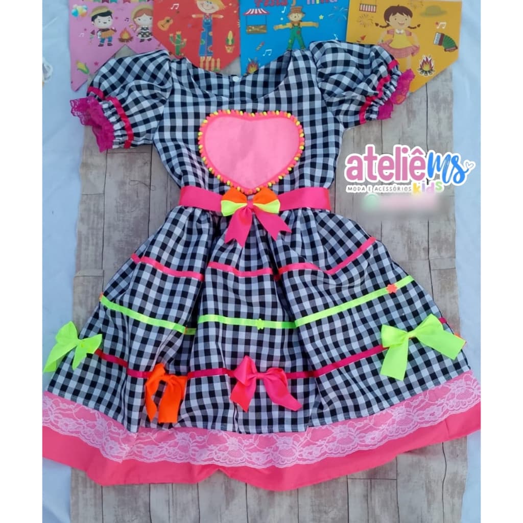 Vestidos de festa junina com laço coloridos de cetim