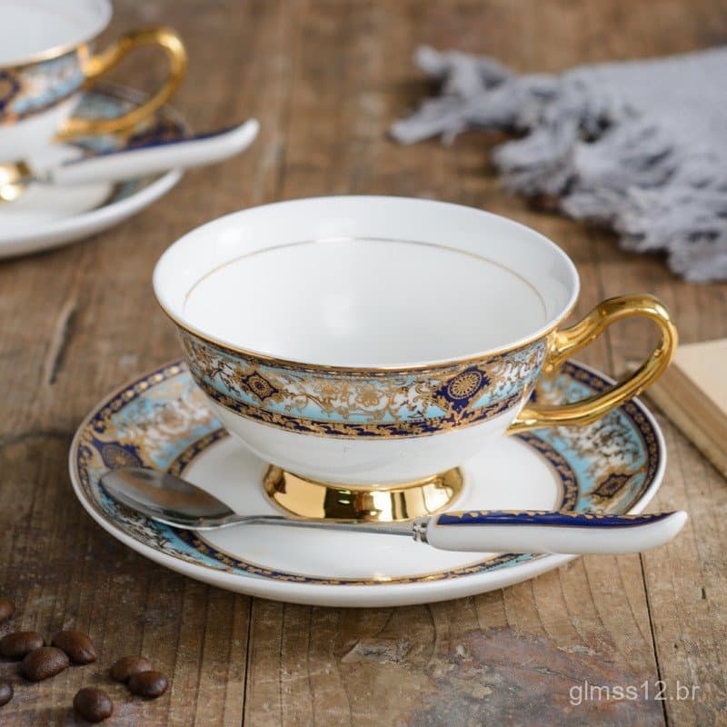 Xícara de café e pires de porcelana fina com borda dourada, estilo britânico, xícara para chá da tarde inglês, xícara de