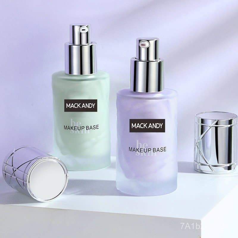O Creme Base Hidratante e Reparador Marco Andy Snowy proporciona uma base suave sem craquelar e oferece proteção diária,