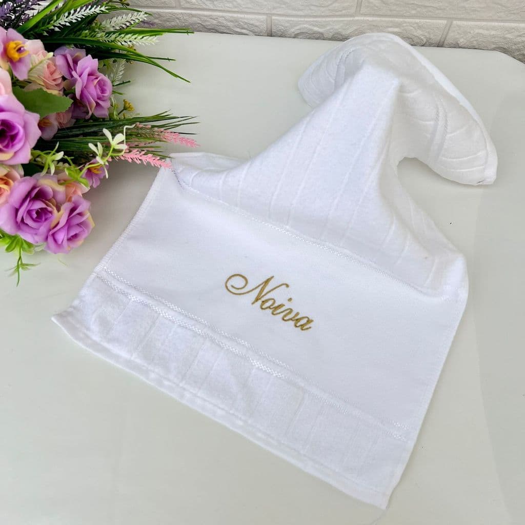 Toalha Branca de Lavabo Bordada "Noiva" – Luxo e Sofisticação em Dourado