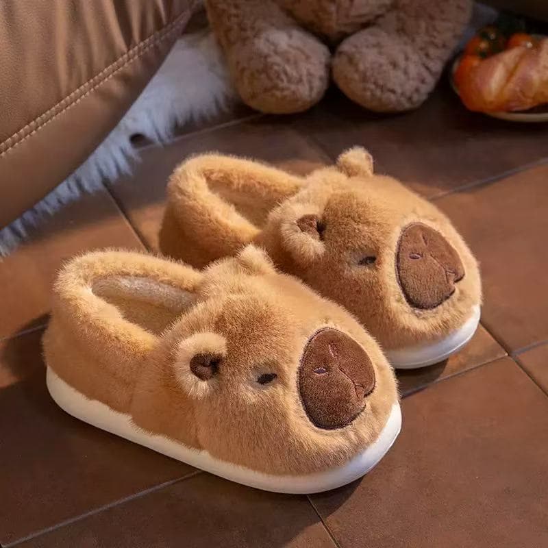 Pantufa Infantil Capivara Peluciada – O Máximo Conforto para Seus Pés