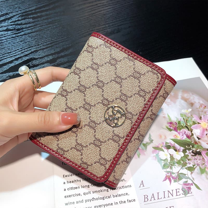 2024 novo estilo moda couro genuíno pequena carteira feminina estilo curto requintado High-End nicho Design luz luxo car