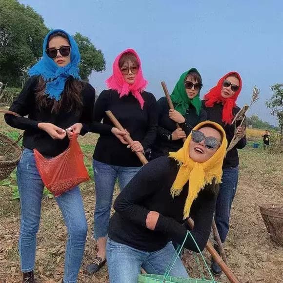 2025 mulheres idosas mãe cachecóis nordeste grande flor lenços quadrado Baotou país tia velho Lao Tai