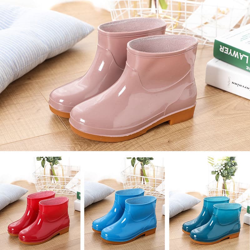 Botas de chuva femininas de cano médio, sapatos impermeáveis de meio tubo, botas de chuva antiderrapantes com sola macia