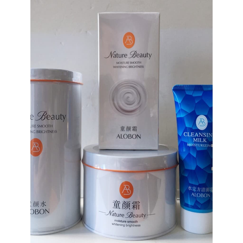 Acessível Conjunto de 4 peças Yabang Creme facial infantil Hidratante Hidratante Sem rosto Maquiagem Nude Iluminando o t