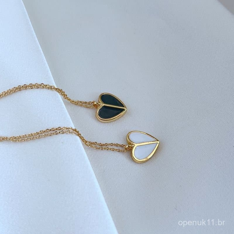 Nova tendência de moda: colar de coração de metal incrustado em esmalte, estilo doce e simples para o dia a dia.