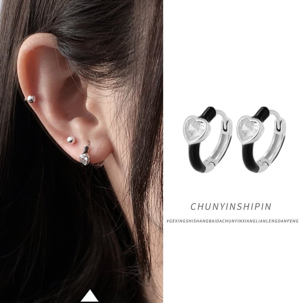 Brincos de zircônia em formato de coração em prata esterlina s925, brincos de argola pretos versáteis e elegantes, ear c