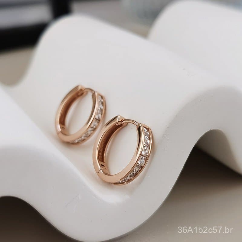 Brincos minimalistas de prata S925 estilo OL, elegantes e sofisticados com zircônia, versáteis para uso diário, disponív